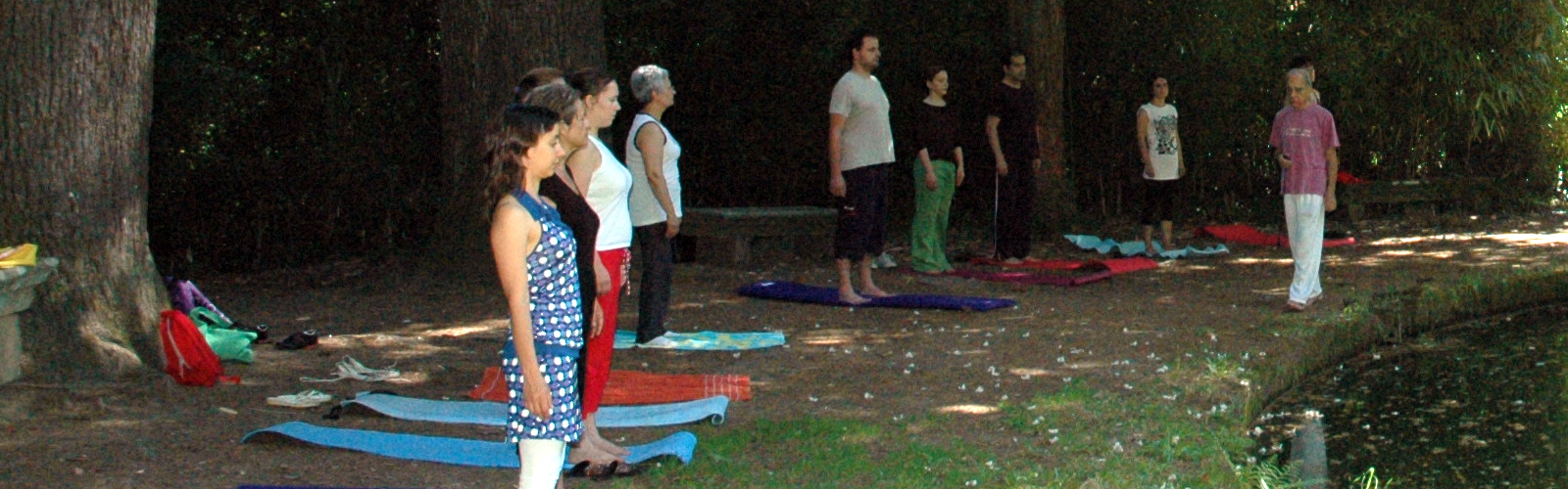 Aulas de Yoga no Mosteiro de Tibães. Uma proposta de atividade para fortalecer o corpo e a mente.